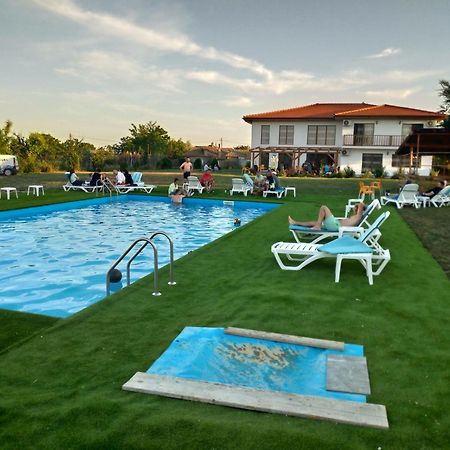 Paradiso Resort Sarinasuf Екстериор снимка